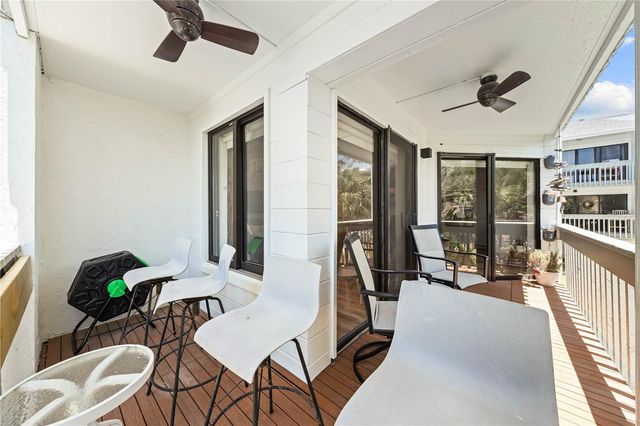 450 BEACH ROAD 3, Sarasota, FL 34242