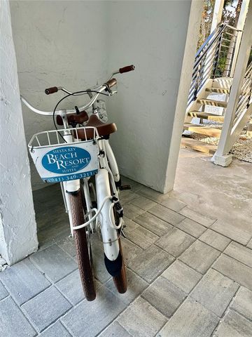 450 BEACH ROAD 3, Sarasota, FL 34242