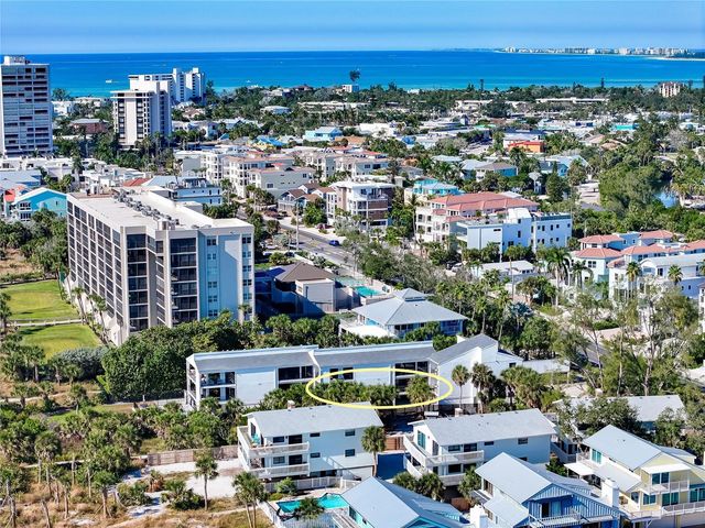 450 BEACH ROAD 3, Sarasota, FL 34242