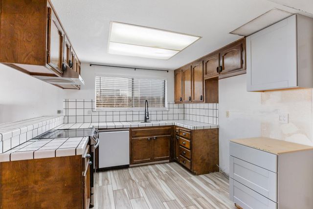 1348 E d, Oakdale, CA 95361