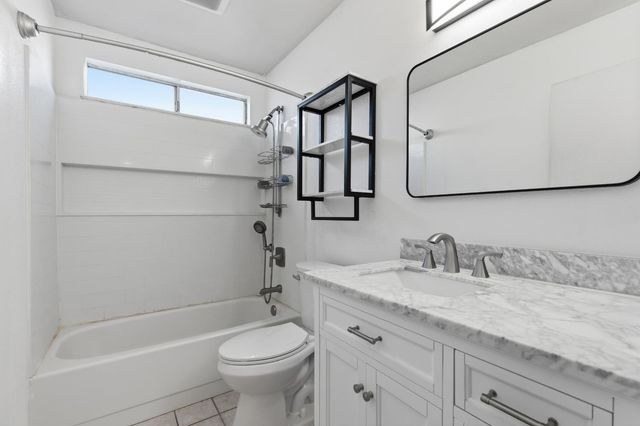 1348 E d, Oakdale, CA 95361