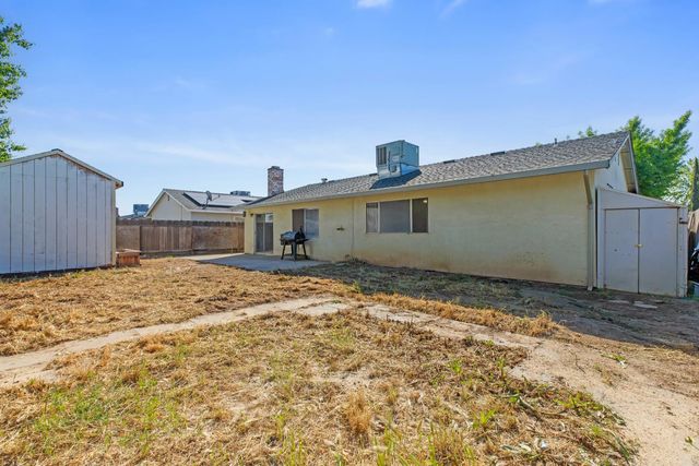 1348 E d, Oakdale, CA 95361