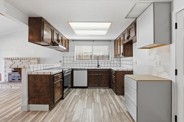 1348 E d, Oakdale, CA 95361