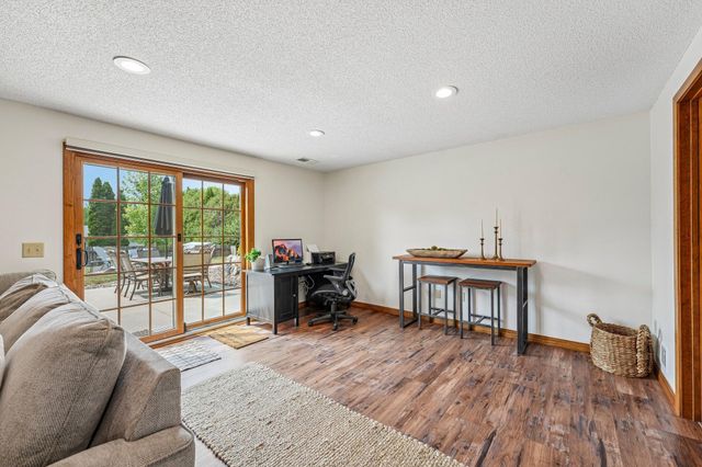 2318 Friendship Lane, Burnsville, MN 55337