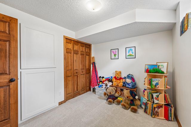 2318 Friendship Lane, Burnsville, MN 55337