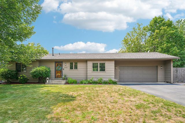 2318 Friendship Lane, Burnsville, MN 55337