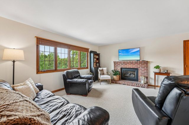 2318 Friendship Lane, Burnsville, MN 55337
