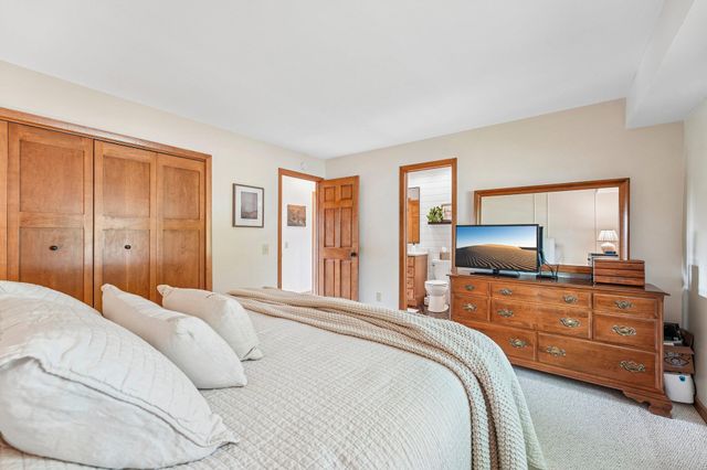 2318 Friendship Lane, Burnsville, MN 55337