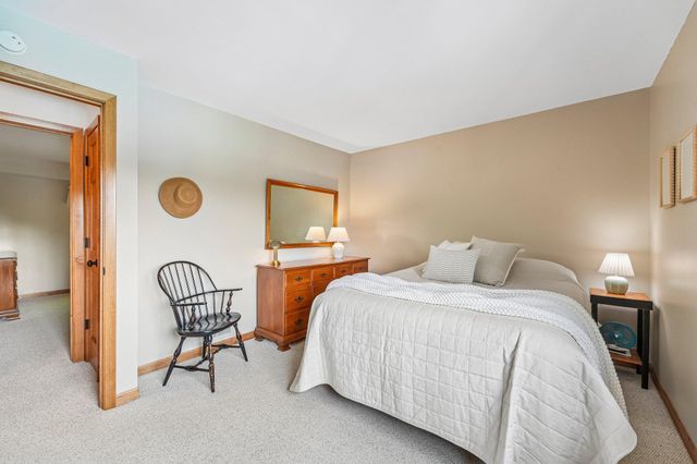 2318 Friendship Lane, Burnsville, MN 55337