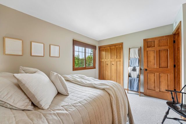 2318 Friendship Lane, Burnsville, MN 55337