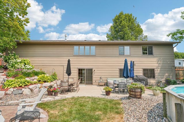 2318 Friendship Lane, Burnsville, MN 55337