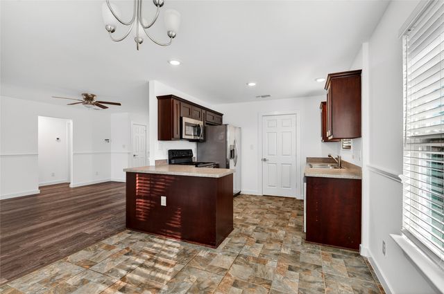 704 E Sycamore Street, Sherman, TX 75090