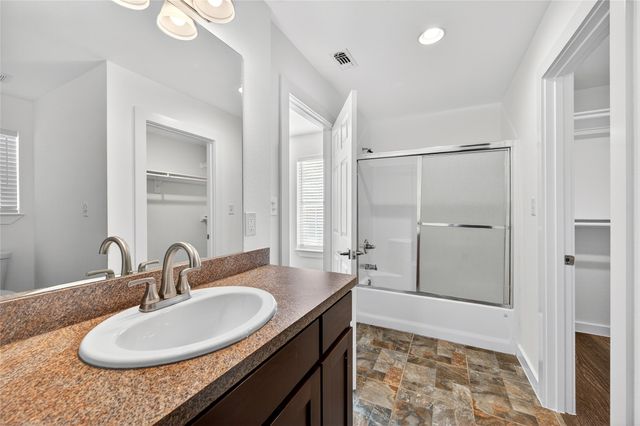 704 E Sycamore Street, Sherman, TX 75090