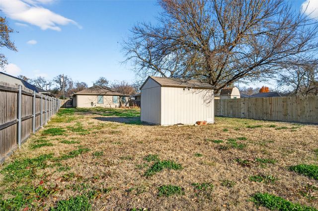 704 E Sycamore Street, Sherman, TX 75090