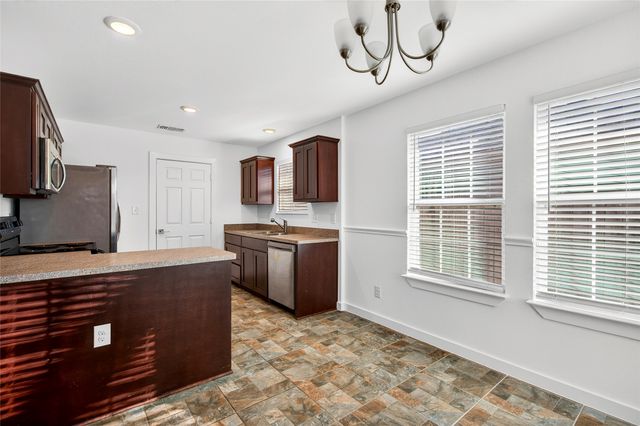 704 E Sycamore Street, Sherman, TX 75090