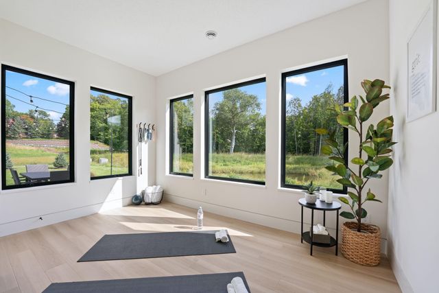 705 Ensconced Way, Chaska, MN 55318
