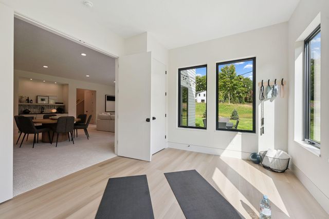 705 Ensconced Way, Chaska, MN 55318