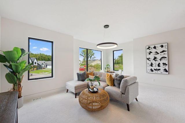705 Ensconced Way, Chaska, MN 55318