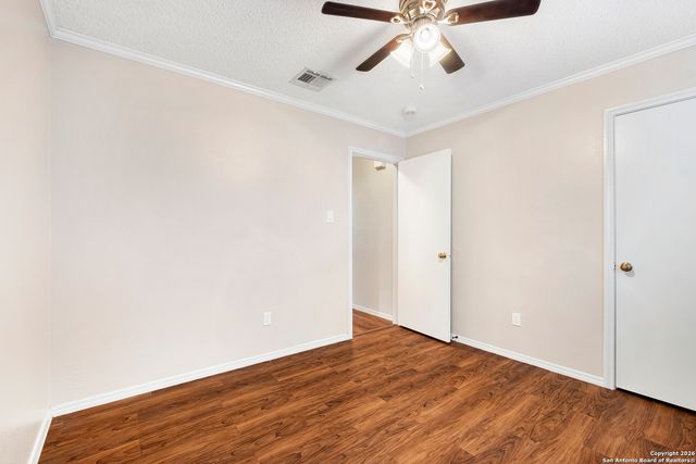 7910 chestnut barr, Converse, TX 78109