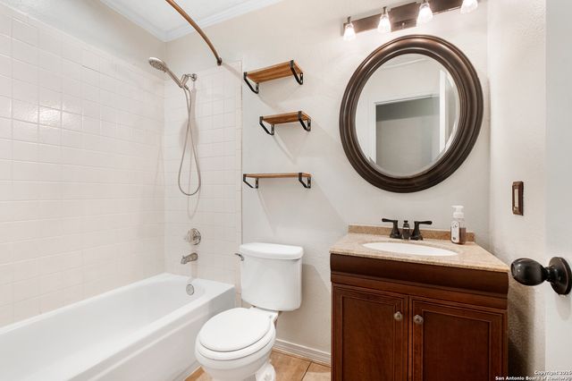 7910 chestnut barr, Converse, TX 78109