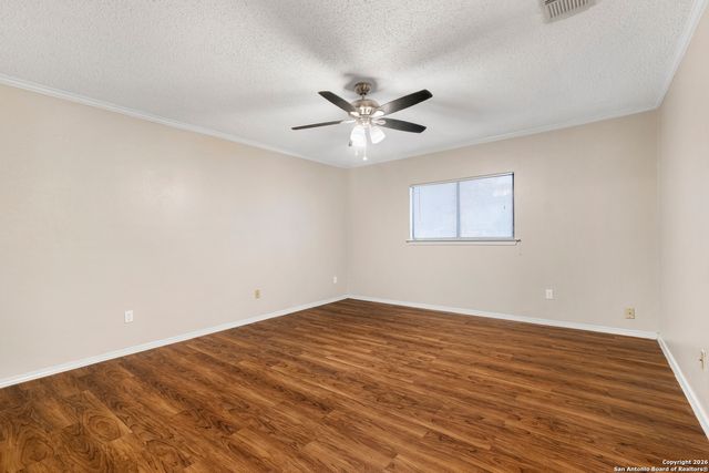 7910 chestnut barr, Converse, TX 78109