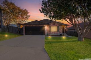 7910 chestnut barr, Converse, TX 78109