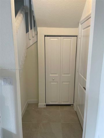 3415 W 112th Terrace, Hialeah, FL 33018