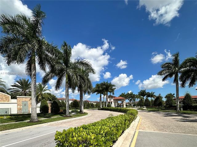 3415 W 112th Terrace, Hialeah, FL 33018