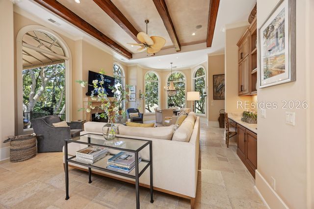 127 Fort Walker Dr, Hilton Head Island, SC 29928