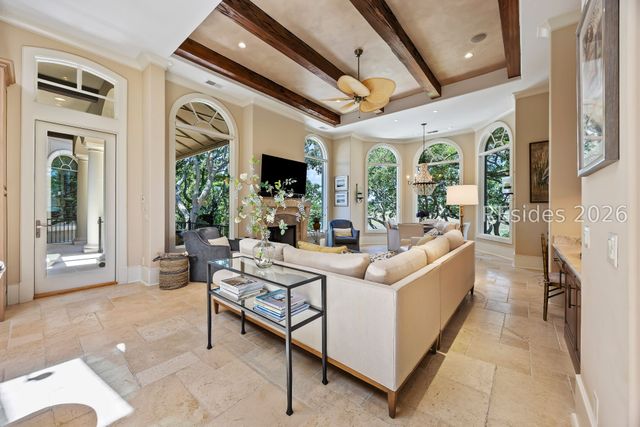 127 Fort Walker Dr, Hilton Head Island, SC 29928