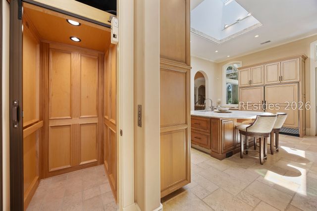 127 Fort Walker Dr, Hilton Head Island, SC 29928