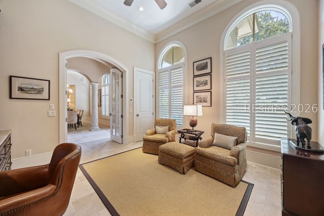 127 Fort Walker Dr, Hilton Head Island, SC 29928