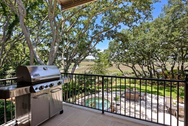127 Fort Walker Dr, Hilton Head Island, SC 29928