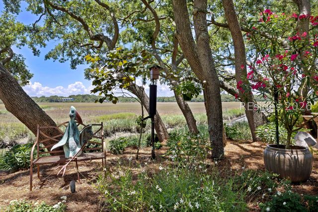 127 Fort Walker Dr, Hilton Head Island, SC 29928