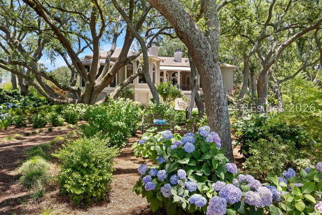 127 Fort Walker Dr, Hilton Head Island, SC 29928