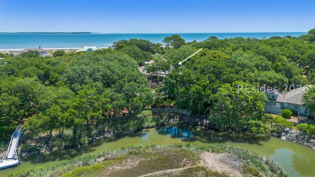 127 Fort Walker Dr, Hilton Head Island, SC 29928