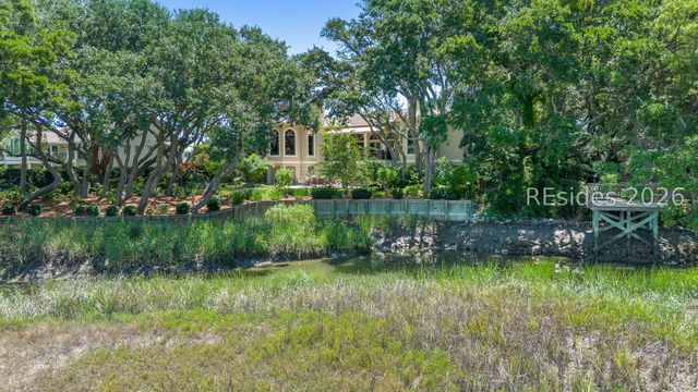 127 Fort Walker Dr, Hilton Head Island, SC 29928