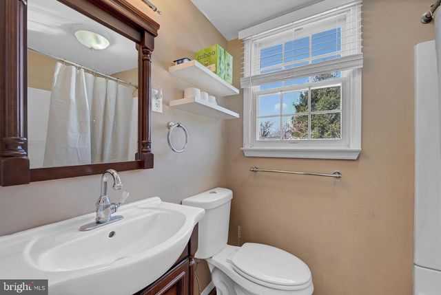 12 NEW HAMPSHIRE AVE, Cherry Hill, NJ 08002