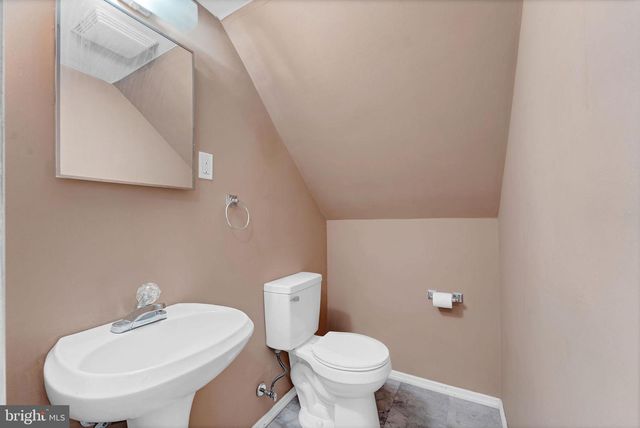 12 NEW HAMPSHIRE AVE, Cherry Hill, NJ 08002