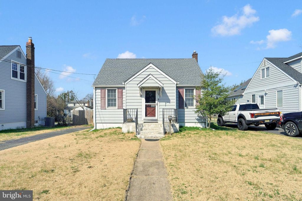 12 NEW HAMPSHIRE AVE, Cherry Hill, NJ 08002