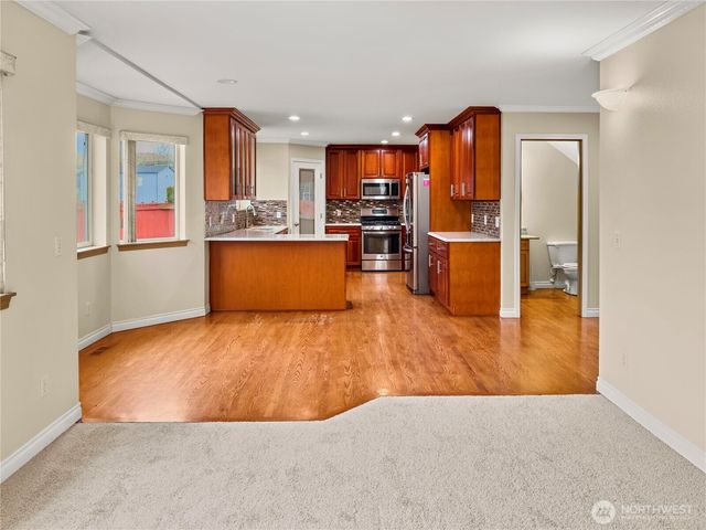 9820 S 242nd Place, Kent, WA 98030