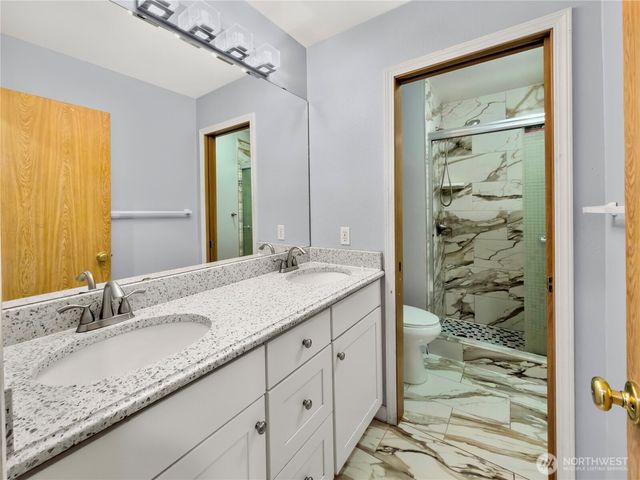 9820 S 242nd Place, Kent, WA 98030