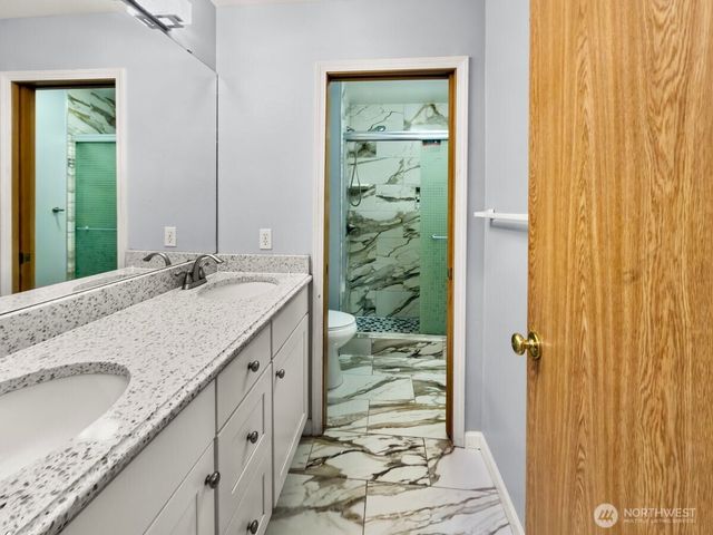 9820 S 242nd Place, Kent, WA 98030