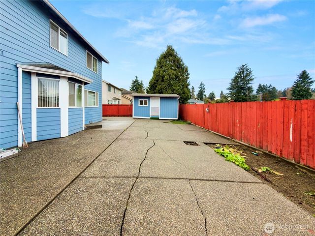 9820 S 242nd Place, Kent, WA 98030
