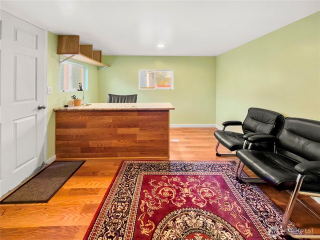 9820 S 242nd Place, Kent, WA 98030