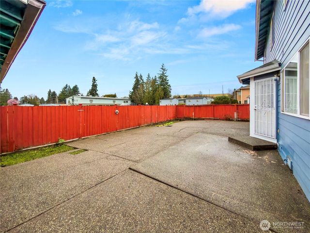 9820 S 242nd Place, Kent, WA 98030