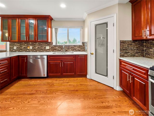 9820 S 242nd Place, Kent, WA 98030