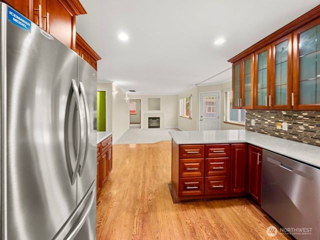 9820 S 242nd Place, Kent, WA 98030