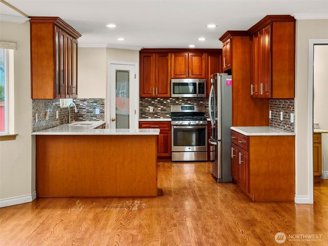 9820 S 242nd Place, Kent, WA 98030