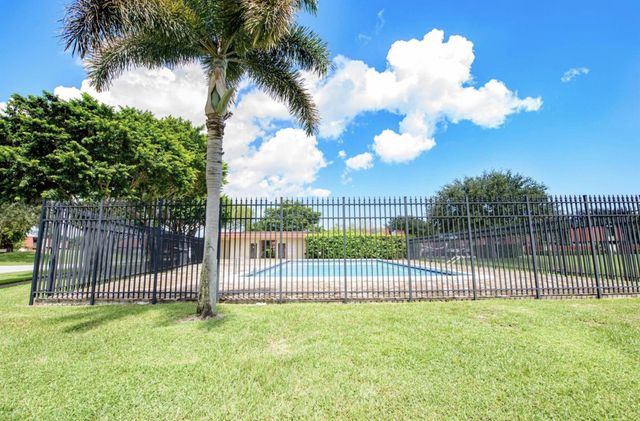 3861 Victoria Dr Drive 3861, West Palm Beach, FL 33406